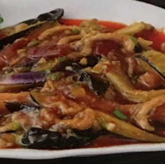 Sichuan-style stir-fried eggplant ■ Medium spicy ■