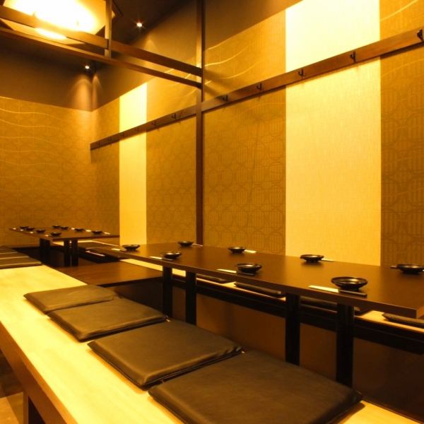 [Private rooms available for up to 52 people◎] We also have private rooms that can accommodate about 8 people.Private banquets are also available.A private room with sunken kotatsu table for parties accommodating up to 52 people.Equipped with a spacious floor that can accommodate up to 120 people! Great for all kinds of banquets! Conveniently located just a 2-minute walk from Hiroshima Station, it's perfect for company banquets, launch parties, and class reunions.