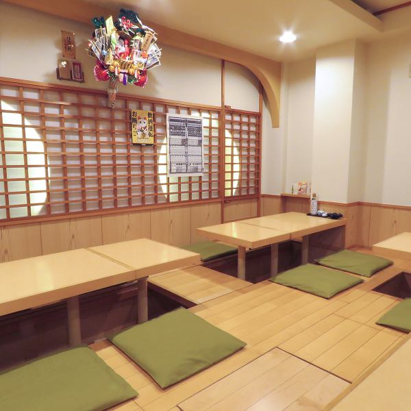We have prepared a large number of seats for digging! The dining room is a dug-up style and feet are easy ♪ The maximum number of banquets for up to 20 people is OK.As private use is possible, we are reliable in medium large scale banquet!