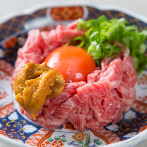 【贅沢メニュー】炙りウニユッケ