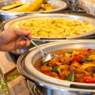 Lunch [Buffet with over 30 kinds of appetizers + choice of main dish]