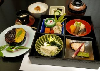 ☆Lunch menu: Shokado bento (Kamo eggplant dengaku) [seasonal limited]