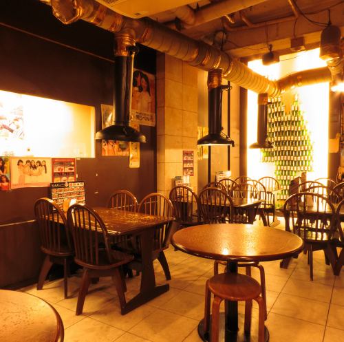 The dining-bar-style shop is casual, modern and fashionable ♪ perfect for girls' meetings and dating!