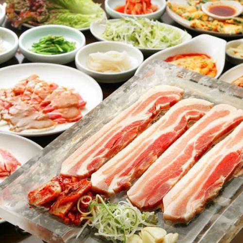 Samgyeopsal＆韩国料理2小时无限量吃到饱套餐2880日元
