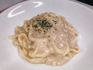 ウニのクリームパスタ