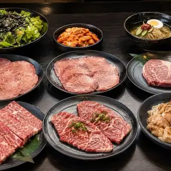 【90分飲み放題付き】おすすめNo.1｜厳選和牛を味わう贅沢な上コース