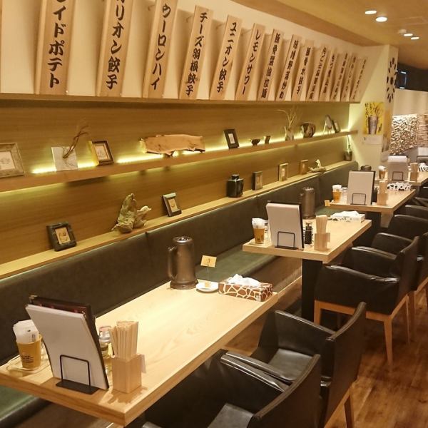 [Counter / Table seats] The table seats are for 2 to 4 people! The interior is open and spacious! Lunch and drinking parties with family, colleagues and friends, and crispy after work Perfect for rice and crispy drinks! After all, the location near Tobu Utsunomiya Station in the middle of Orion Street is also nice ◎