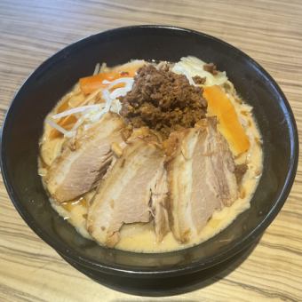 Pork bone miso roast pork ramen