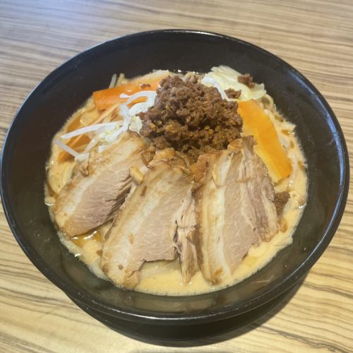 Pork bone miso roast pork ramen