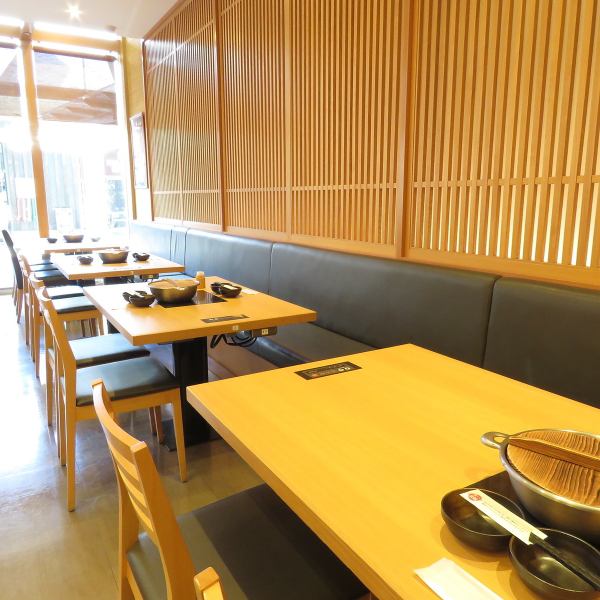 We have various seats to suit the number of customers.Perfect for a variety of scenes with family, friends, colleagues! Shabu-shabu & sukiyaki in a clean and open space.If you join the pot together, you will feel happy ♪ Please contact the store for consultations such as seats.