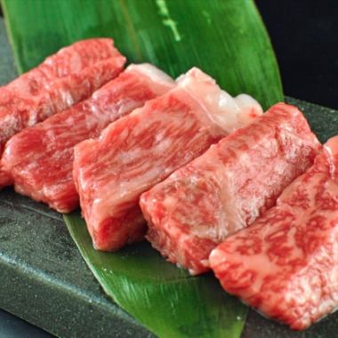 If you want to enjoy it on a higher level ◆ Best A5 rank Japanese black beef from Yamagata prefecture Snowfall Wagyu ◆