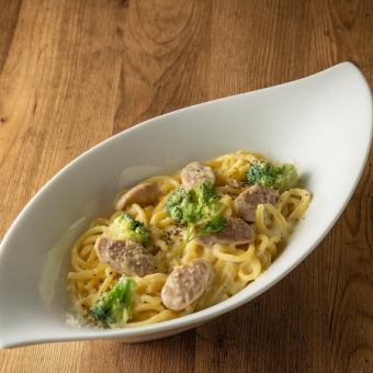 Herb sausage and broccoli carbonara