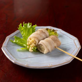 아스파라 책 감기 (돼지 장미 · 아스파라) / 표고버섯 꼬치 (돼지 장미 · 표고버섯) / 에노키 꼬치 (돼지 장미 · 에노키)