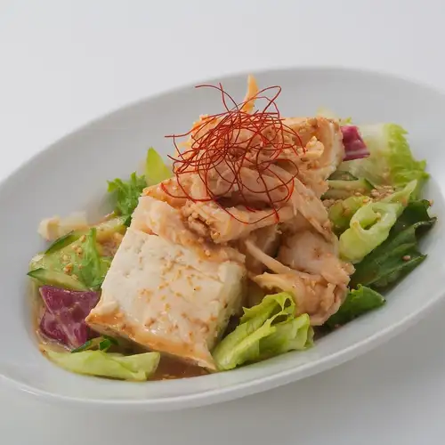 Steamed chicken and tofu salad with fragrant sesame sauce