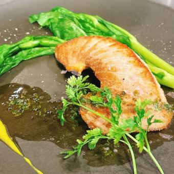 メインはマグロステーキ！【魚介を楽しむ飲み放題付きコース】2H飲み放題付5500円