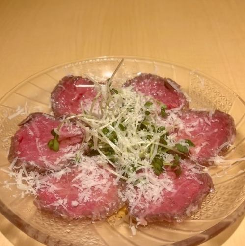 A5 grade! Seared domestic Japanese black beef