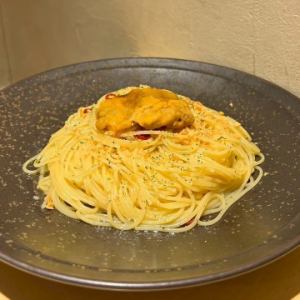 Raw sea urchin peperoncino