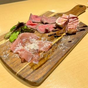 Assortment of 3 kinds of meat appetizers