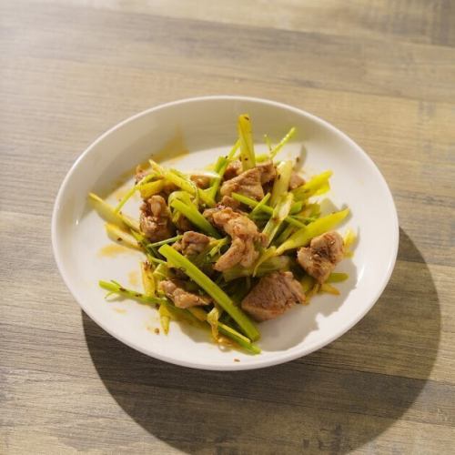 Stir-fried pork (with cumin)