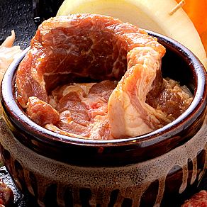 [Recommended ★] Pickled in a pot that tightly traps the flavor of meat!