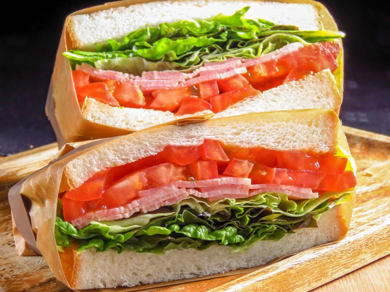 bacon lettuce sandwich