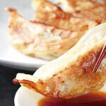餃子全4種ご用意◎この道35年の大将が贈る本格餃子