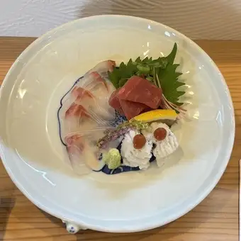 お造り盛り合わせ