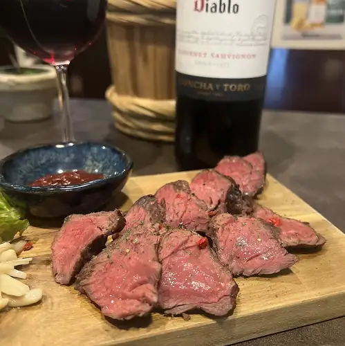 醤デミグラスソースで頂く牛肉ステーキ
