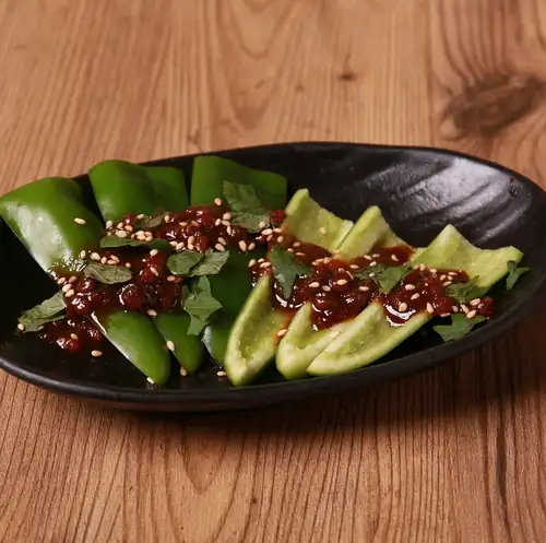 Crisp and delicious! Meat miso bell peppers