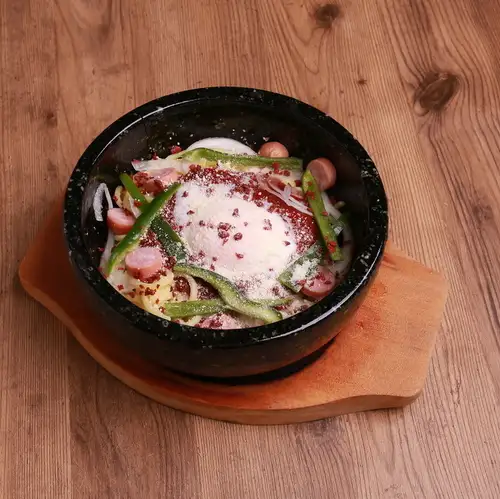 Stone-grilled soupless Dan Dan noodles