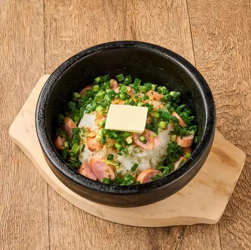 Stone-grilled garlic butter rice