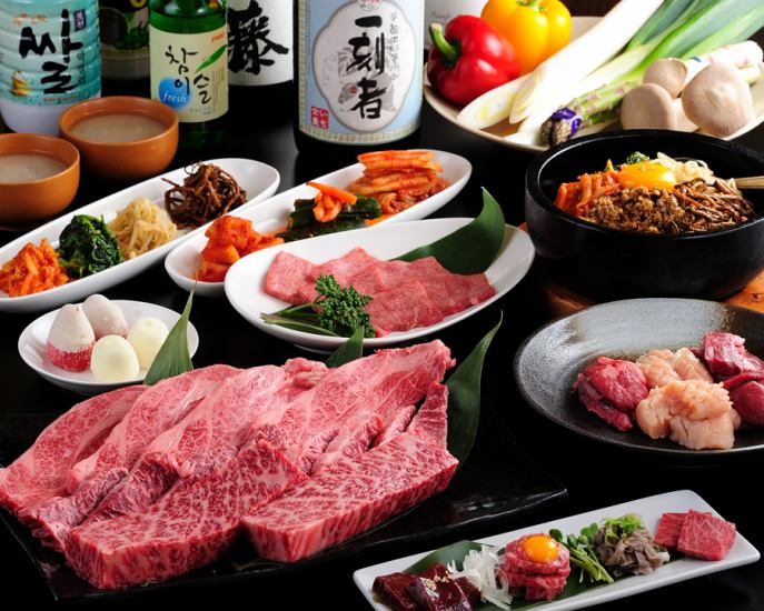 The all-you-can-eat and drink course with a wide variety of items and quality is available from 2,980 yen to 3 courses