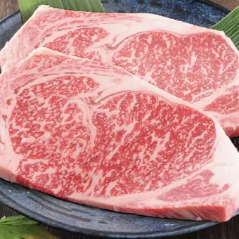 A5特選黒毛和牛コース8000円(税込)【飲み放題付】