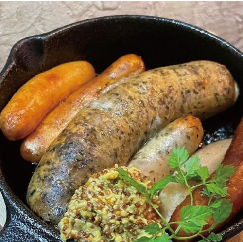 鉄鍋焼きソーセージ盛りあわせ