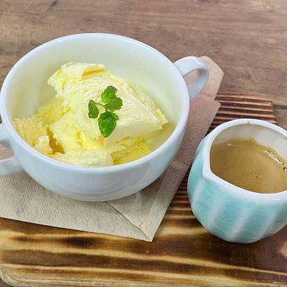 本格エスプレッソのアフォガート