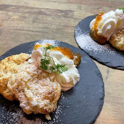 外カリ内ふわ系の手焼きスコーン(2個入り) 