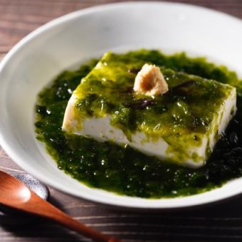 Green laver soup stock tofu