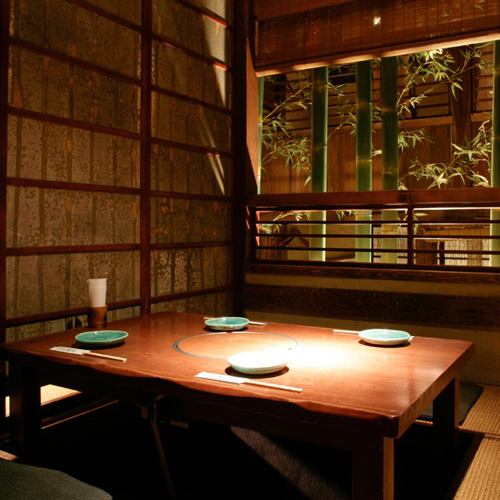 Enjoy a meal with your loved one in a private room with an adult hideaway that fits comfortably.