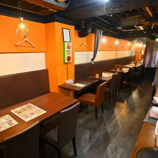 明るくきれいな店内でごゆっくりお楽しみいただけます♪