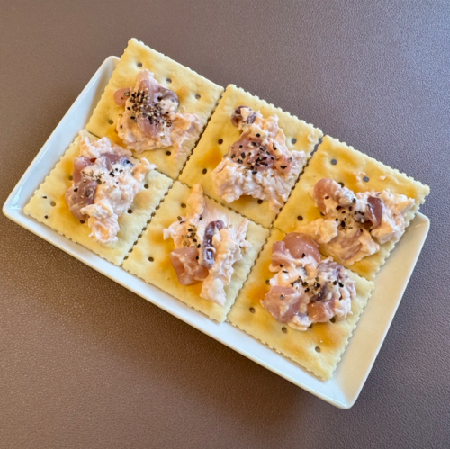 クリームチーズ&塩辛で食べるクラッカー