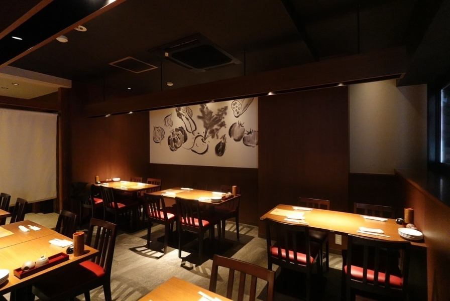 [We have a variety of seats available to suit any occasion] We have seats available for one person or more.◎Depending on the type of seating, numbers are limited, so please make your reservation early! Perfect for celebrating birthdays and anniversaries, girls' nights, and banquets.[#Kyoto #Izakaya #Skewers #Kyoto cuisine #Kyoto vegetables #Private room #Stylish #Anniversary #Entertainment #Drinking party #All-you-can-drink #Girls' night out]