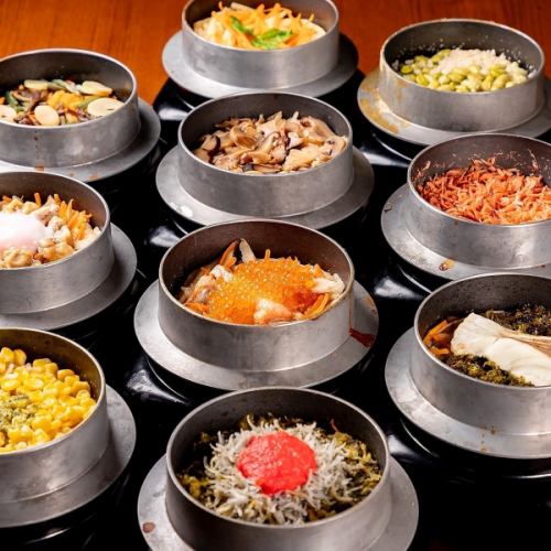 和紋の10種の釜飯が大人気ブランド米コシヒカリの釜飯♪