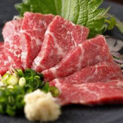 特選霜降り馬刺し