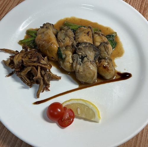 広島 カキと青菜のバターソテー