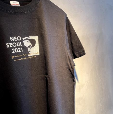 ◇デザインにこだわり◇当店はお料理だけでなく、店内のデザインにも徹底的にこだわっています。ロゴやメニュー表、ポスター、スタッフのTシャツに至るまで、ネオソウルの世界観とオリジナリティを感じていただける空間です。目でも楽しめるスタイリッシュな演出で、食事の時間をより特別に演出します。