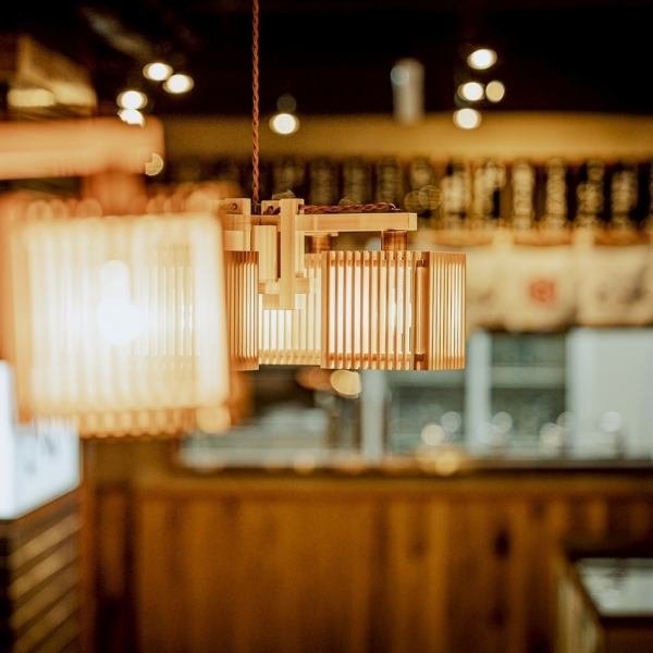 【渋谷の仲間内の飲み会は自信あり◎】飲み放題付きコース2500円～。食べ放題2750円～。飲み放題555円～！！空間よし、味良し、ドリンク早い！そんなお店を全員で目指しています！渋谷駅での女子会、合コン、会社宴会、仲間との飲み会は餃子酒場 肉汁とっつぁん渋谷センター街店にお任せ◎渋谷駅徒歩1分♪