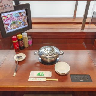 各席に設置したタッチパネルで、お気軽にご注文いただけます！