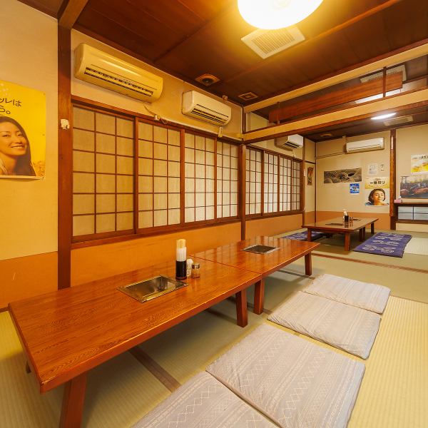 当店の貸切は２階座敷を使っていただくことができます！最大２５名までご利用いただくことができるので、会社宴会や同窓会といった用途でご利用ください