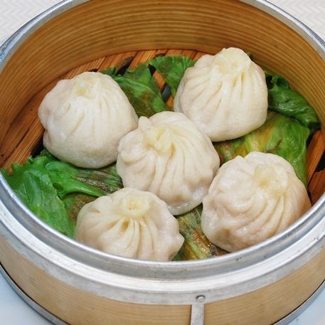 Xiaolongbao (3 pieces)/Boiled dumplings (5 pieces)