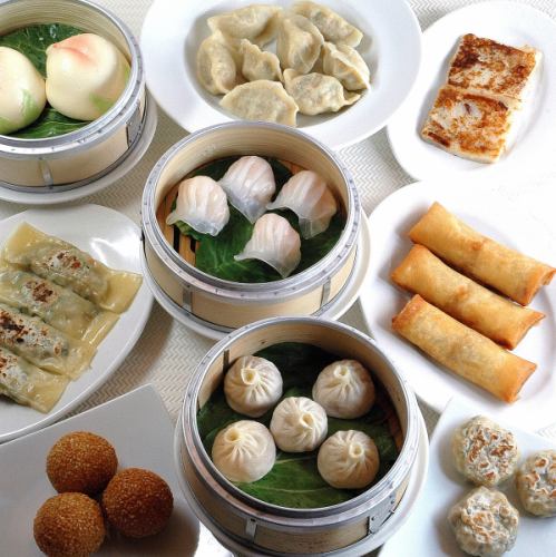 We offer various Chinese dim sums.